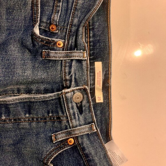 Levi's Wedgie Straight Fit Jeans - Picture 3 of 4